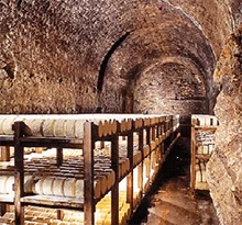 cave de roquefort, roquefort fromage, camping en aveyron