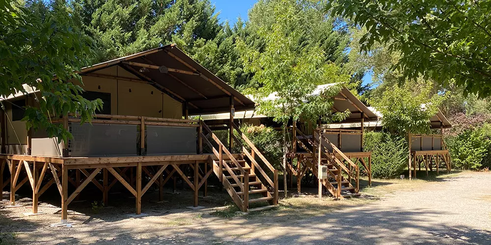 hebergement insolite camping la riviere
