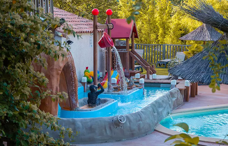 camping Ardèche avec parc aquatique Saint Amand 