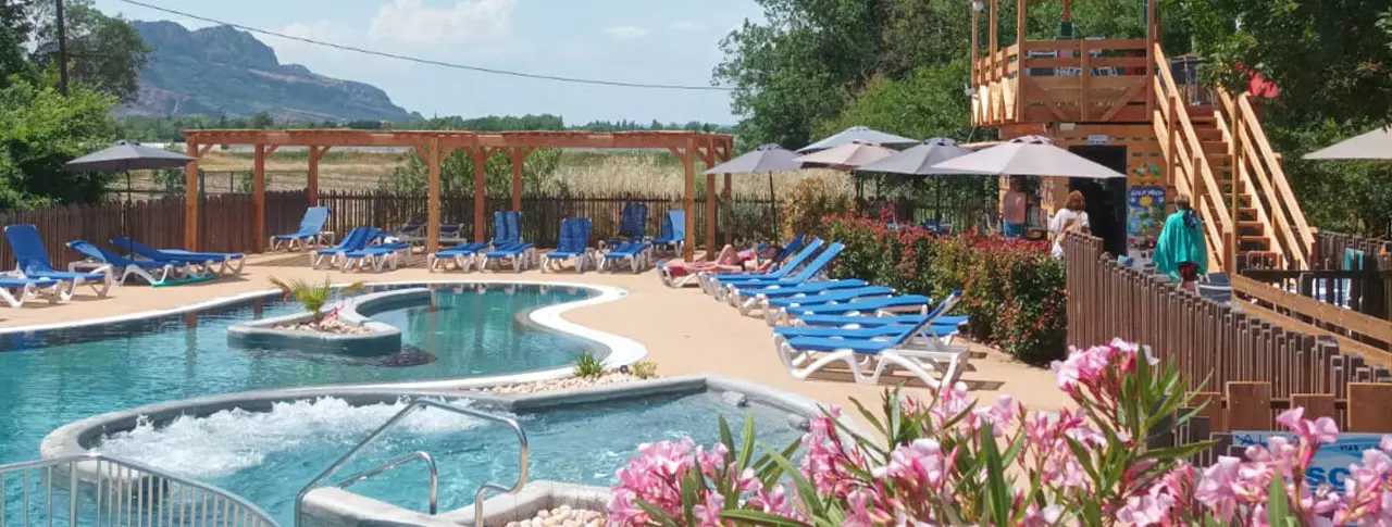 Camping dans le Var à la mer - Moulin des Iscles
