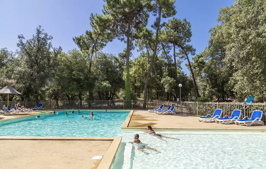 Vacances en camping à la mer à Oléron - Monplaisir