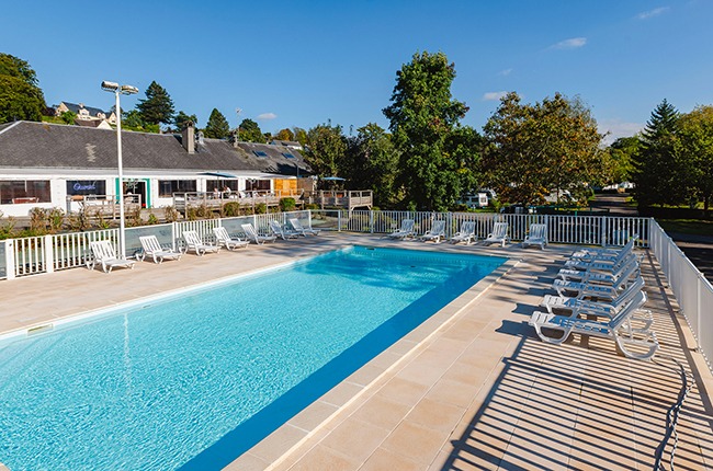 Piscine du camping les chevaliers de malte